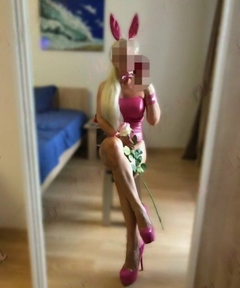 Живу в Москве, где создаю атмосферу настоящего удовольствия. Мои услуги - на высшем уровне, я готова исполнить все твои фантазии и желания. Со мной ты окунешься в мир страсти, наслаждения и полного расслабления. Фото и отзывы о моей работе ты можешь найти на моем профиле. Жду тебя для незабываемого приключения 💋💫 6600, 19 лет