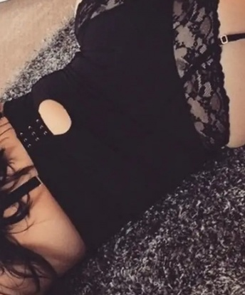 Открой дверь в мир настоящего удовольствия со мной! 🔥
🌟 Я индивидуалка с большим опытом и изысканным вкусом. У меня в арсенале множество услуг, которыми я с радостью угожу тебе. Воплощение фантазий, эротический массаж, стриптиз - обещаю, тебе будет захватывающе и незабываемо! 💋
📸 На фото я - настоящая красотка. Мои фото 100% реальны, что ты сможешь проверить при личной встрече. Только представь себе, как мы с тобой окунемся в океан страсти и наслаждения... Ты уже готов? 😏
💎 Я принимаю в уютной обстановке своей интимной квартиры в Москве. Отличное место для интимных встреч, где мы сможем насладиться друг другом в максимально комфортных условиях. 🏩
💬 Мне важно, чтобы каждая встреча была особенной и запоминающейся. Мои клиенты говорят, что я выполняю все свои обещания и дарю незабываемые эмоции. Доверься мне и я подарю тебе незабываемые мгновения пусть наша встреча станет для тебя праздником на всю жизнь! ✨💫
📞 Не тяни время, давай подарим друг другу незабываемые моменты страсти и удовольствия. Жду твоего звонка, мой дорогой! 💓 9131, 30 лет